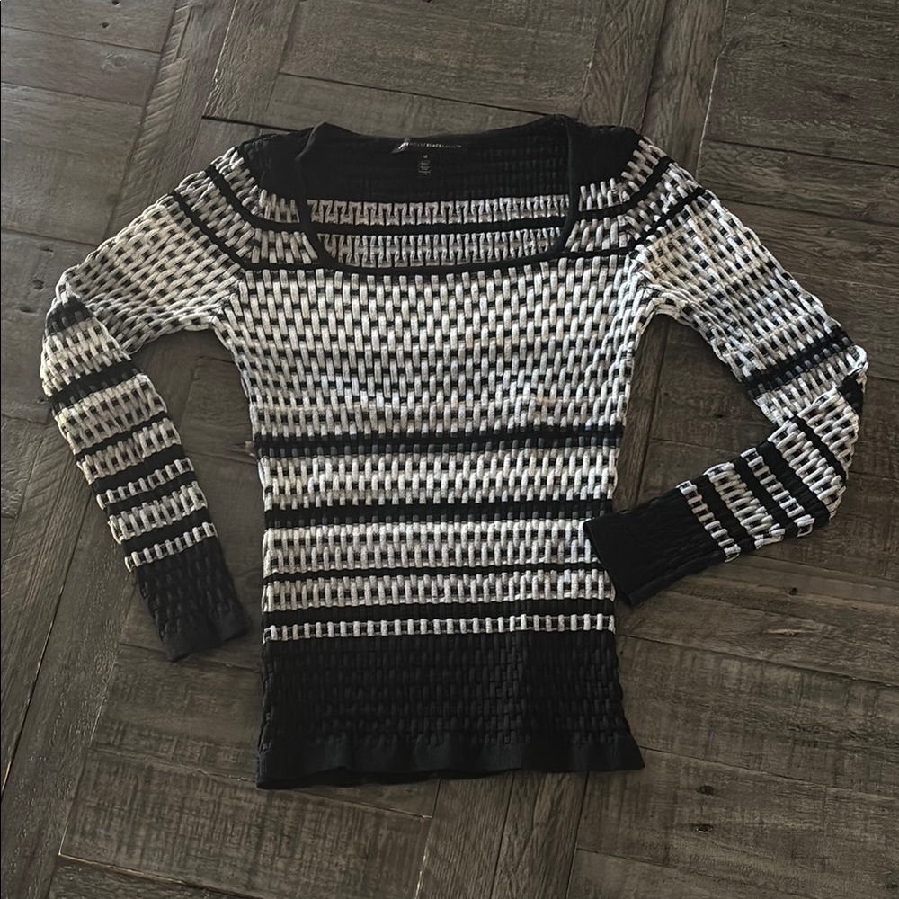 WHBM SQUARE NECK SWEATER SIZE MEDIUM EXCELLENT CONDITION BUNDLE2SAVE